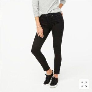 J. Crew 8" midrise black skinny jean in signature stretch in size  27 Item J5498